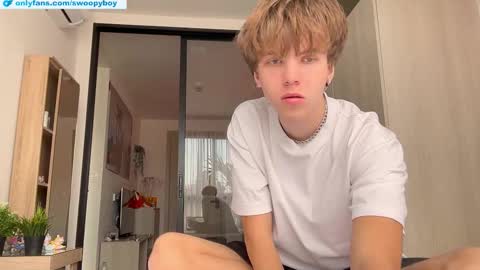 swoopyboy online show from November 4, 2025, 4:00 am