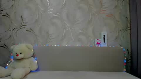 Ana online show from February 5, 2025, 3:55 am