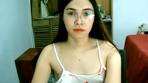 Snapshot of swyt_soleil chatting on October 18, 2025, 6:48 am swyt_soleil online show from October 18, 2025, 6:48 am