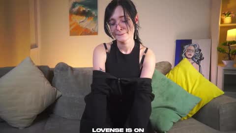 Sophie online show from November 19, 2025, 11:32 am