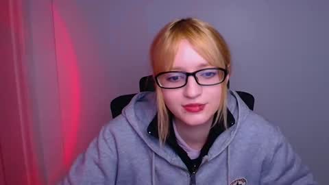 Snapshot of syfer_loon chatting on November 26, 2025, 10:27 am Syfer online show from November 26, 2025, 10:27 am