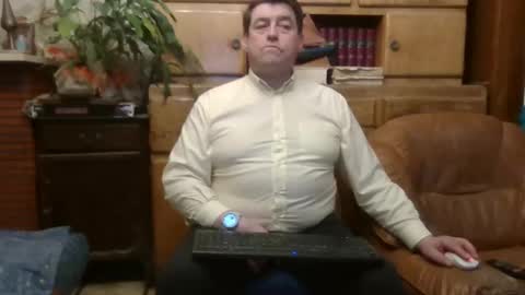 Snapshot of sympa_trique chatting on January 24, 2025, 4:06 pm sympa_trique online show from January 24, 2025, 4:06 pm