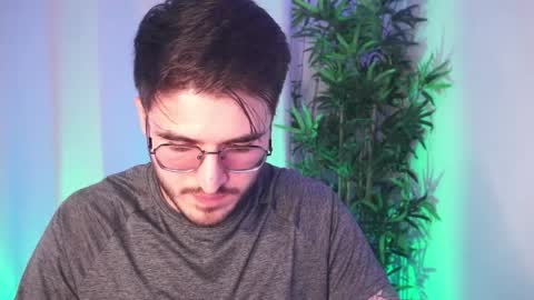 t0ny_wylie online show from April 9, 2026, 2:22 pm