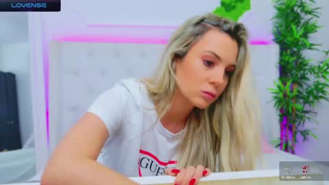 Snapshot of taahiraarabian chatting on December 29, 2024, 2:10 pm Arianna online show from December 29, 2024, 2:10 pm