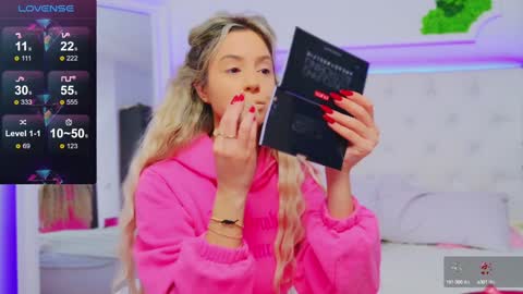 Snapshot of taahiraarabian chatting on January 8, 2025, 1:09 pm Arianna online show from January 8, 2025, 1:09 pm