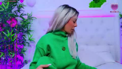 Snapshot of taahiraarabian chatting on September 30, 2025, 12:21 pm Arianna online show from September 30, 2025, 12:21 pm