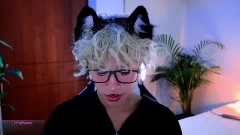 taichi online show from October 10, 2025, 8:35 am