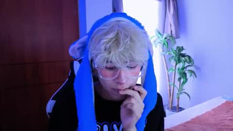 taichi online show from November 15, 2025, 6:15 pm