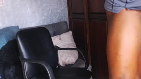 Tairon Tucke online show from December 15, 2024, 9:09 pm