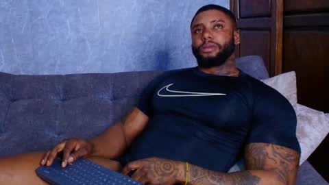 Tairon Tucke online show from February 26, 2025, 4:36 am