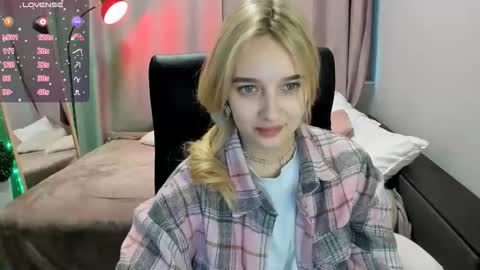 Taisia online show from April 7, 2026, 8:15 am