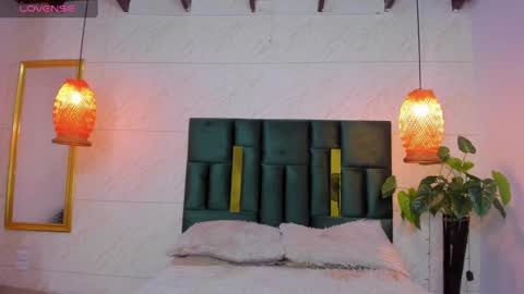 Taissa online show from September 13, 2025, 8:30 pm