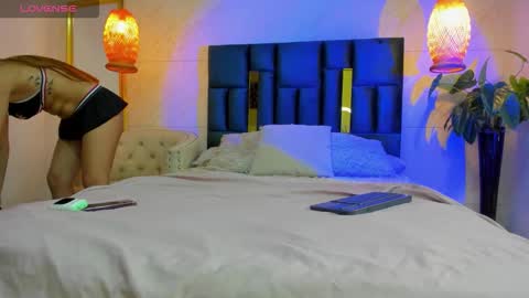 Taissa online show from December 1, 2025, 12:43 pm