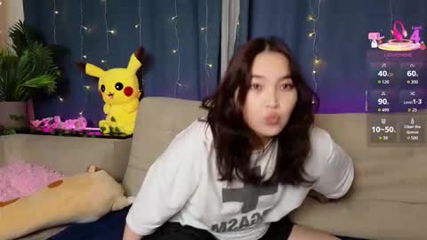 Soo Ying online show from November 12, 2025, 8:52 pm