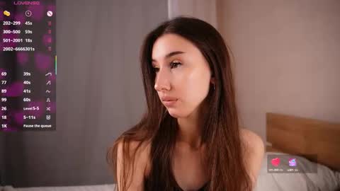 taitechubb online show from September 19, 2025, 3:08 am