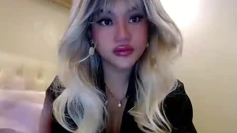 Snapshot of takemeinheaven1 chatting on February 27, 2025, 2:32 pm Lena online show from February 27, 2025, 2:32 pm