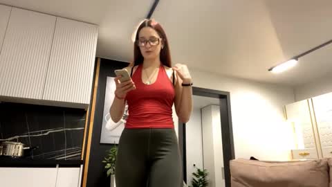 Ayla and Lexi online show from November 21, 2025, 12:04 pm