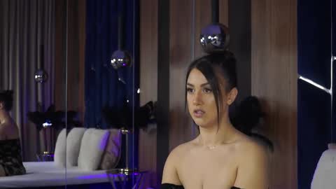 TaliaLure online show from November 5, 2025, 7:52 am