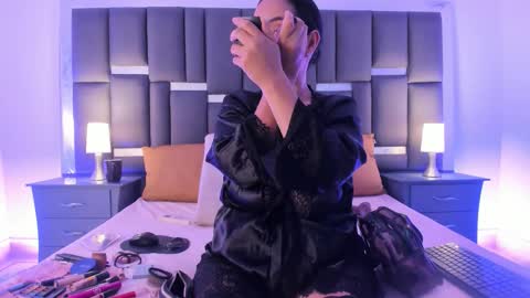 tali  online show from October 31, 2025, 2:07 pm