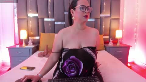 tali  online show from December 15, 2025, 9:52 pm