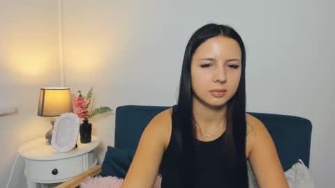 taliasensitive online show from October 8, 2025, 12:25 pm