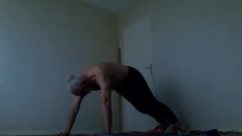 Jack Pierrot online show from December 3, 2025, 6:21 am