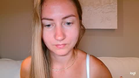  Kira  online show from October 10, 2025, 5:39 am