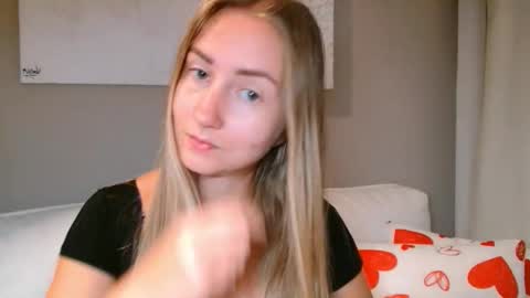  Kira  online show from October 16, 2025, 6:03 am