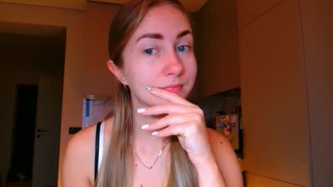  Kira  online show from November 26, 2025, 6:25 am