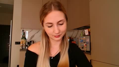  Kira  online show from February 27, 2026, 12:38 pm