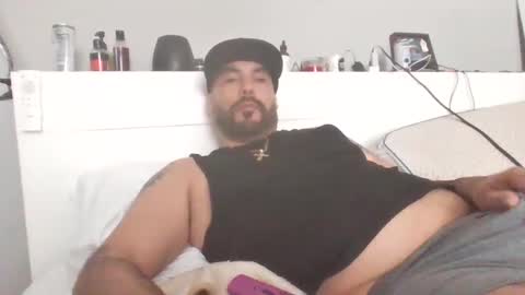 talllatino310 online show from February 28, 2025, 7:35 pm