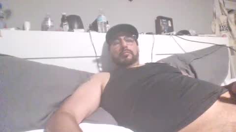 Snapshot of talllatino310 chatting on March 16, 2026, 5:44 am talllatino310 online show from March 16, 2026, 5:44 am