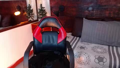 Snapshot of tamara_sanz1 chatting on December 10, 2024, 9:11 pm    online show from December 10, 2024, 9:11 pm