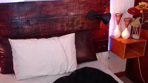 Snapshot of tamara_sanz1 chatting on January 8, 2025, 9:55 pm    online show from January 8, 2025, 9:55 pm
