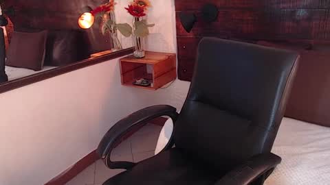 Snapshot of tamara_sanz1 chatting on January 31, 2025, 10:10 pm    online show from January 31, 2025, 10:10 pm