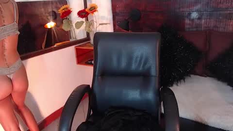 Snapshot of tamara_sanz1 chatting on February 11, 2025, 5:50 pm    online show from February 11, 2025, 5:50 pm