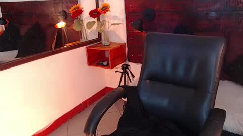 Snapshot of tamara_sanz1 chatting on February 11, 2025, 8:52 pm    online show from February 11, 2025, 8:52 pm