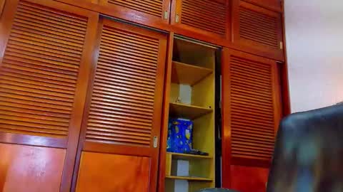 Snapshot of tamara_sanz1 chatting on September 21, 2025, 5:03 pm    online show from September 21, 2025, 5:03 pm