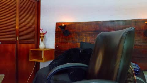 Snapshot of tamara_sanz1 chatting on September 22, 2025, 6:54 pm    online show from September 22, 2025, 6:54 pm