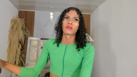  T A M A R A  online show from November 7, 2025, 8:20 pm