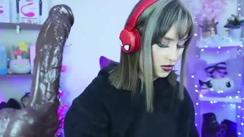 Cami 3 online show from February 11, 2025, 3:29 am