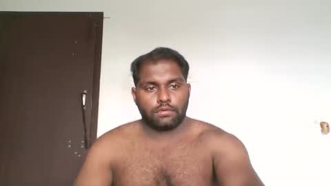 tamilpaiyan09 online show from November 14, 2025, 9:52 am