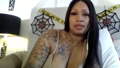 Snapshot of tammygold chatting on October 15, 2025, 4:51 pm Tammygold online show from October 15, 2025, 4:51 pm