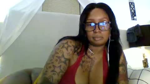 Snapshot of tammygold chatting on December 3, 2025, 1:35 am Tammygold online show from December 3, 2025, 1:35 am