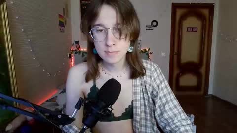 Snapshot of tangerine4dreams chatting on March 1, 2025, 8:56 am Milena Kuprianova online show from March 1, 2025, 8:56 am