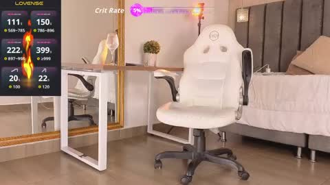Snapshot of taniaa_diaz chatting on June 6, 2026, 8:24 pm Tania Dias online show from June 6, 2026, 8:24 pm