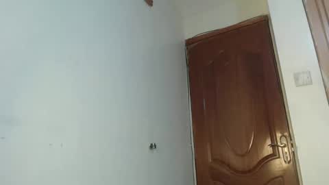 tania online show from December 3, 2025, 9:35 pm