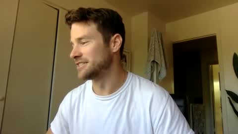 Dr. Love online show from October 11, 2025, 3:21 pm