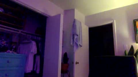 Dr. Love online show from October 29, 2025, 12:24 am