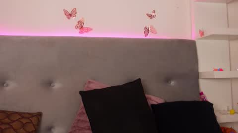 Snapshot of tanyakrosss chatting on February 20, 2026, 6:37 am Tania online show from February 20, 2026, 6:37 am